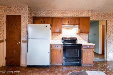 322 Dogwood Dr, Mount Washington, KY 40047 - photo 7