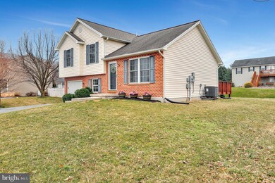 1464 Mountain Shadow Terrace, Fayetteville, PA 17222 - photo 2