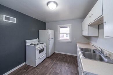 121 Academy St (1 of 11)