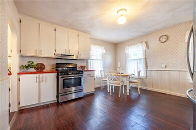 First floor spacious kitchen with modern appliance