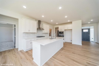 10022 NW 68th Ave, Johnston, IA 50131 - photo 2