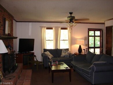 1825 Lantern Dr, Asheboro, NC 27205 - photo 4