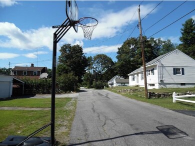 10 Darling St, Bedford, NH 03110 - photo 4