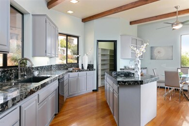 3092 Hilltop Dr-print-016-026-Kitchen-35
