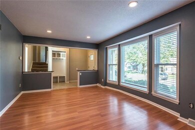 7802 Westgate Dr, Shawnee, KS 66216 - photo 5