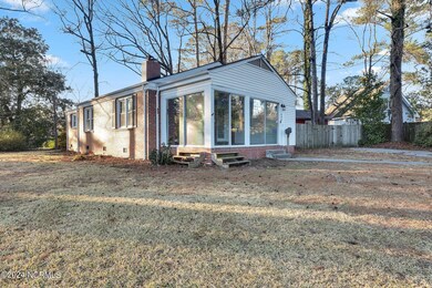 400 Maple St, Jacksonville, NC 28540 - photo 3