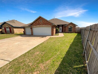 904 NE 26th Ct, Moore, OK 73160 - photo 2