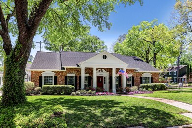 13519 Queensbury Ln, Houston, TX 77079 - photo 2