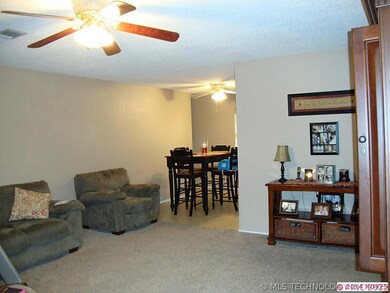 1005 W 5th St, Beggs, OK 74421 - photo 6