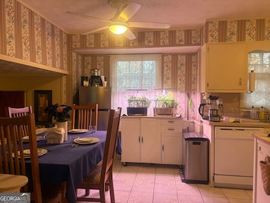 4605 Mercer Rd, Stone Mountain, GA 30083 - photo 6