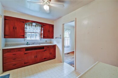 399 Banta St, Franklin, IN 46131 - photo 7