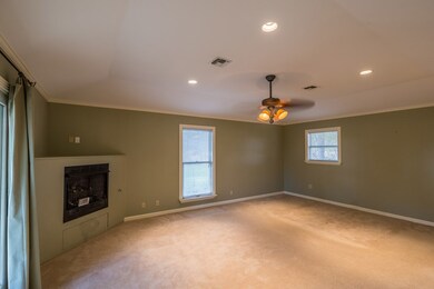 307 Frederick Rd, Fredericksburg, TX 78624 - photo 6