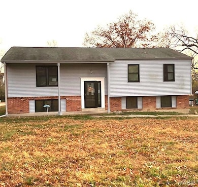 1002 Carole Ln, Ellisville, MO 63021 - photo 2