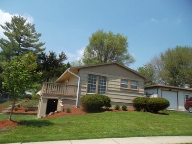 313 Tulsa Ave, Carpentersville, IL 60110 - photo 2