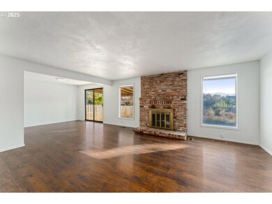 3046 Crystal Mountain Ave, Medford, OR 97504 - photo 6