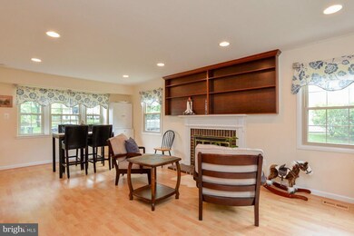 13152 Maltese Ln, Fairfax, VA 22033 - photo 4