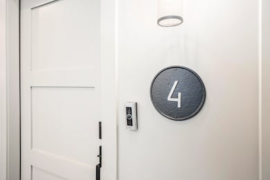 300 Washington Ave unit 4, Grand Haven, MI 49417 - photo 3