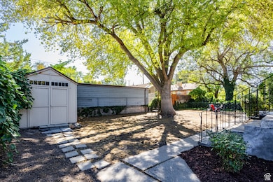 1237 S Lake St, Salt Lake City, UT 84105 - photo 4