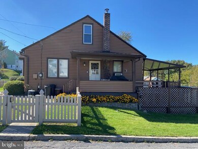 101 W Ruddle St, Coaldale, PA 18218 - photo 3