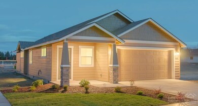 943 SW 25th Ln, Redmond, OR 97756 - photo 2