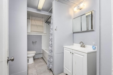 1-web-or-mls-Middlesex_6225_Unit5 - Bath