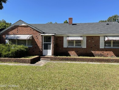 405 Country Club Rd, Jacksonville, NC 28546 - photo 2