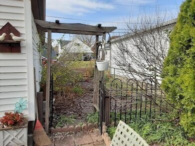 326 N 17th Ave, Beech Grove, IN 46107 - photo 5