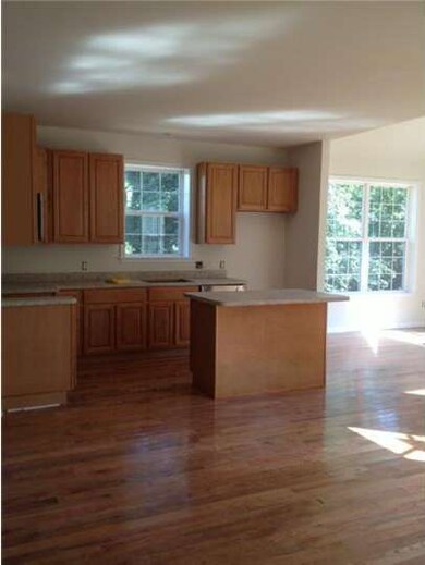 233 N Penn St, Spring City, PA 19475 - photo 6