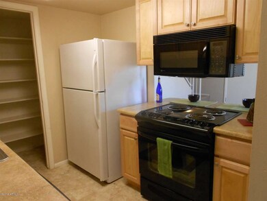 Diamond Kitchen w/Pantry