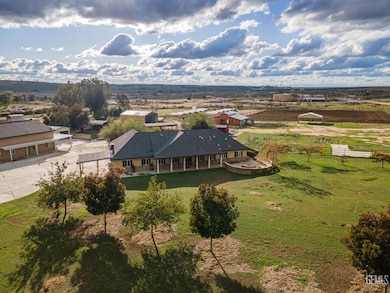 102 Anna Ln, Bakersfield, CA 93308 - photo 4