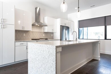 243 Neruda Ave - 1
