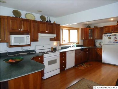 39 Nautilus Dr, Leonardo, NJ 07737 - photo 3