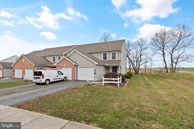 4055 Buttonwood Dr, Mount Joy, PA 17552 - photo 3