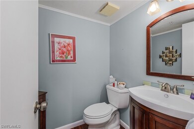 1/2 bath lst floor