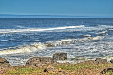 Yachats shorline