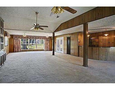 Den/Family/Great Room. Fireplace and Wet Bar inclu