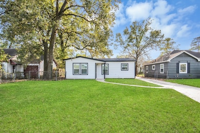 3846 Blodgett St, Houston, TX 77004 - photo 4