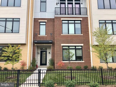Lofts at Village Walk unit 202, Leesburg, VA 20175 - photo 4
