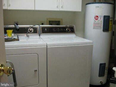 3011 Fallstaff Rd unit 205A, Baltimore, MD 21209 - photo 5