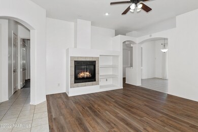 002_Living Room
