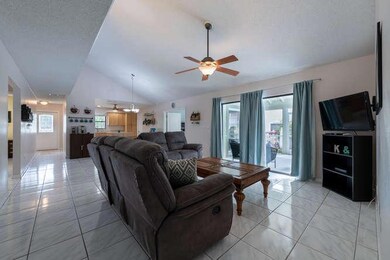 6038 Kendrick St Jupiter FL-small-016-01