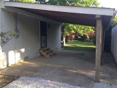Covered Patio for those frosty mornings, rainy day
