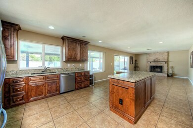 13215N30thpl011