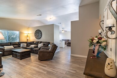 5060 W Pheasant St-6