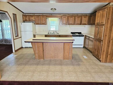 2222 SW 2nd St, Topeka, KS 66606 - photo 6