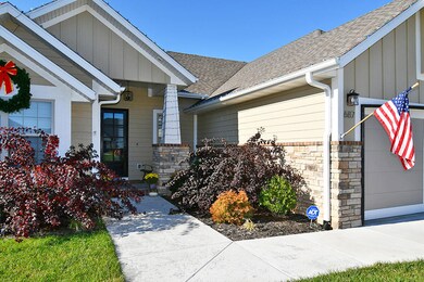 687 N Fox Hill Cir, Nixa, MO 65714 - photo 2
