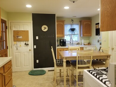 127 Hastings St, Lowell, MA 01851 - photo 5