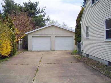 2919 Bement St, Erie, PA 16506 - photo 4