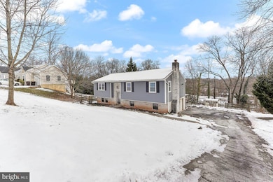 121 Forge Hill Ln, Phoenixville, PA 19460 - photo 2