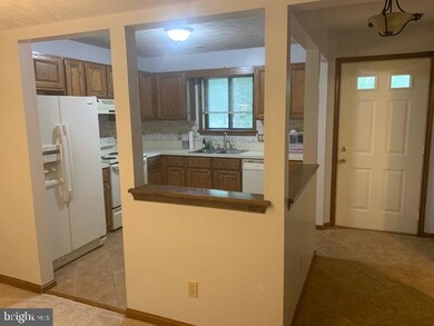 23187 Falling Leaf Ln, California, MD 20619 - photo 5